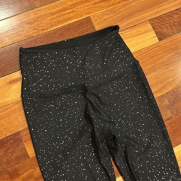 🌸 Beyond Yoga Splatter Pants Large Black USA Made - Picture 4 of 10